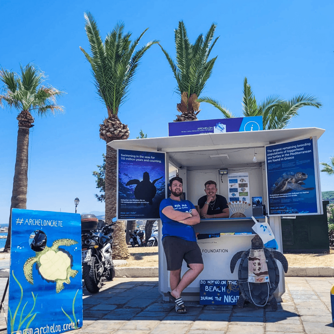 The informational kiosk in Rethymno with ARCHELON volunteers